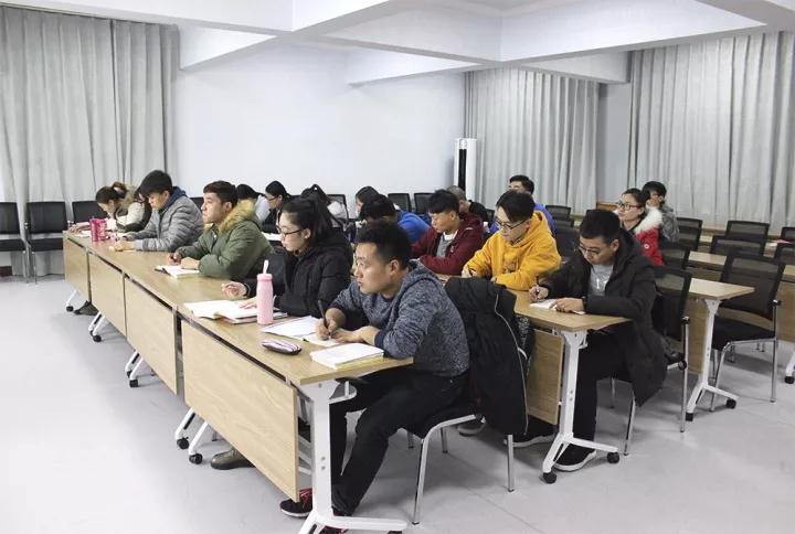 学习会议 动科院记者 于海宁 摄